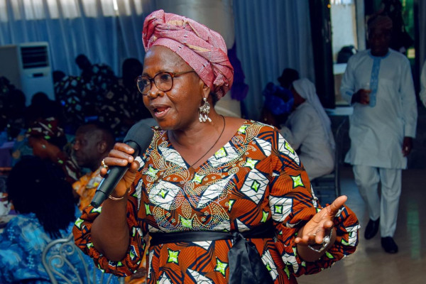 Mélanie ATCHAHOWE alias "Tchatchamanie": « une voix d'or et un cœur en or »