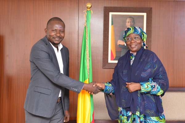 La Vice-présidente de la République informée de la célébration des 25 ans de la FeRCAB